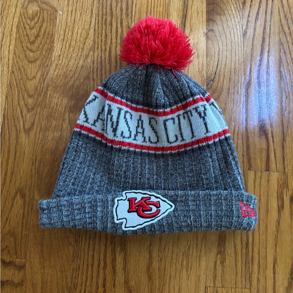 New Era Kansas City Beanie - Gray and Red